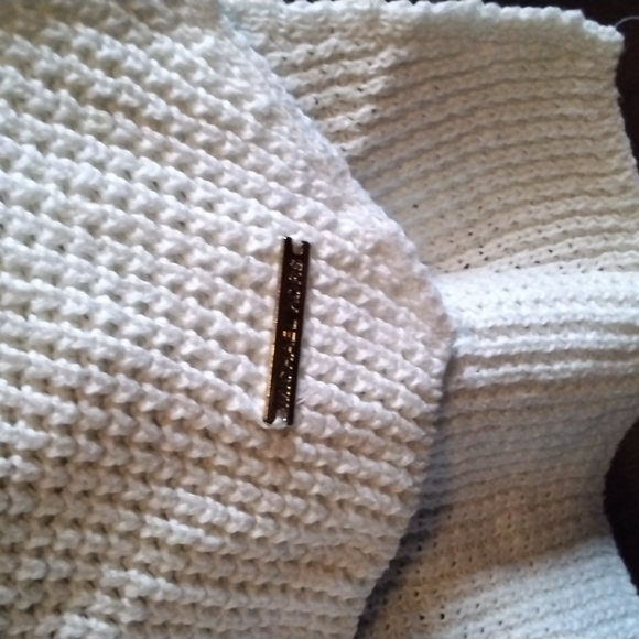 Sweater - Picture 3 of 5